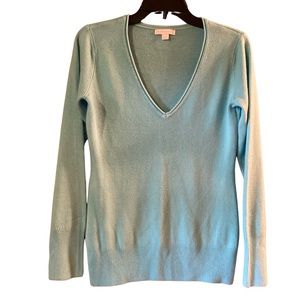 Super Soft New York & Co Size Small Powder/Aqua Blue V Neck Sweater